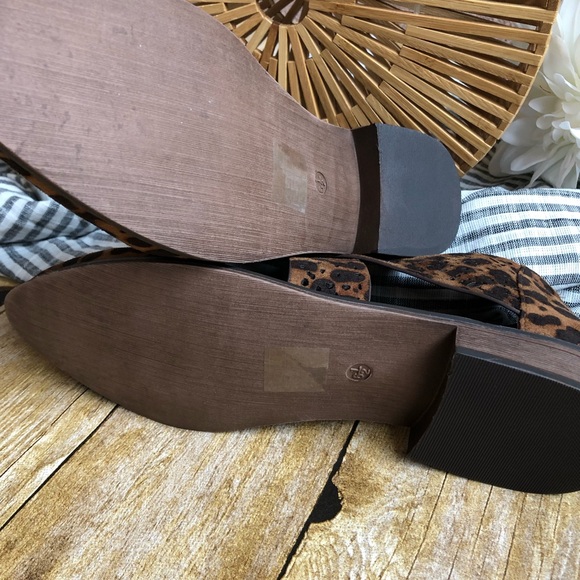 New! Leopard Criss Cross Flats with Zipper - Picture 7 of 8